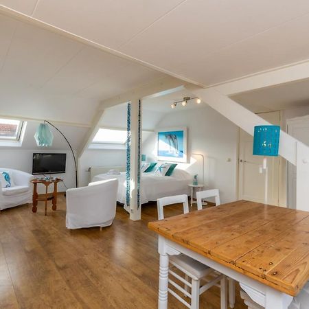 Welcome In - Bovenappartement - Zuidstraat 111A, เวชต์คาเปลเล ภายนอก รูปภาพ